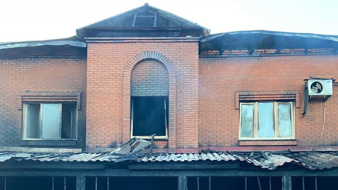 Пять человек погибли при пожаре в частном жилом доме в Подмосковье
