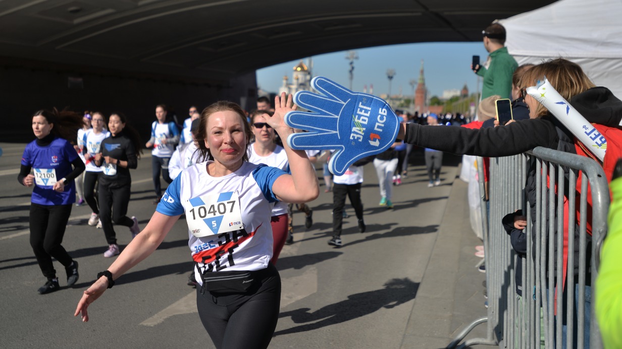 Москвичка Елена Коломина приняла участие во Всероссийском полумарафоне «ЗаБег.РФ», пробежав дистанцию в пять километров