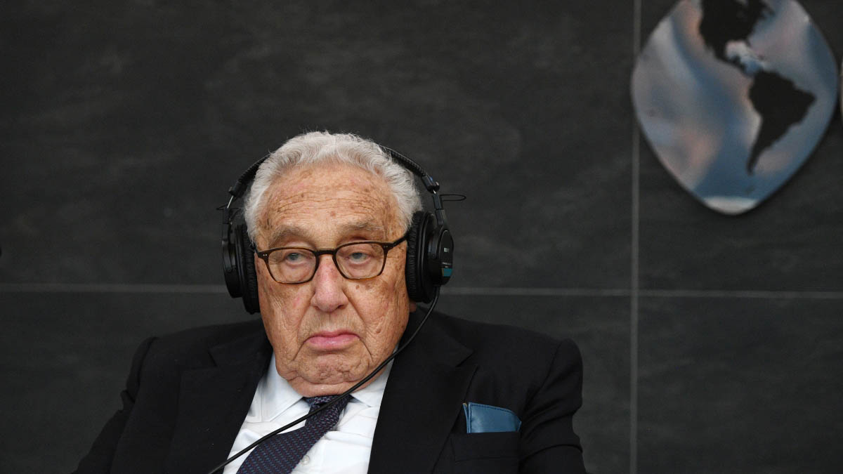 Киссинджер призвал Киев пойти на уступки в переговорах с Москвой