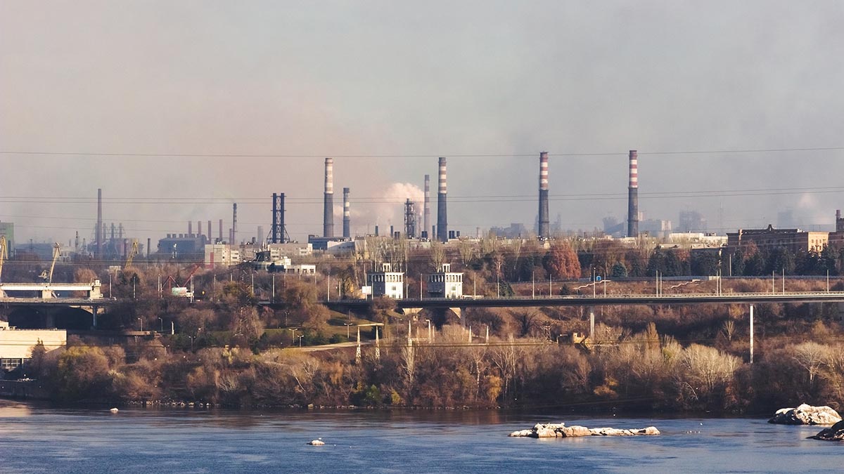 СМИ: В подконтрольном ВСУ городе Запорожье прозвучали взрывы