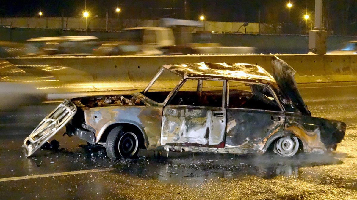 Более 30 уголовных дел возбуждено из-за умышленных поджогов автомобилей в Москве