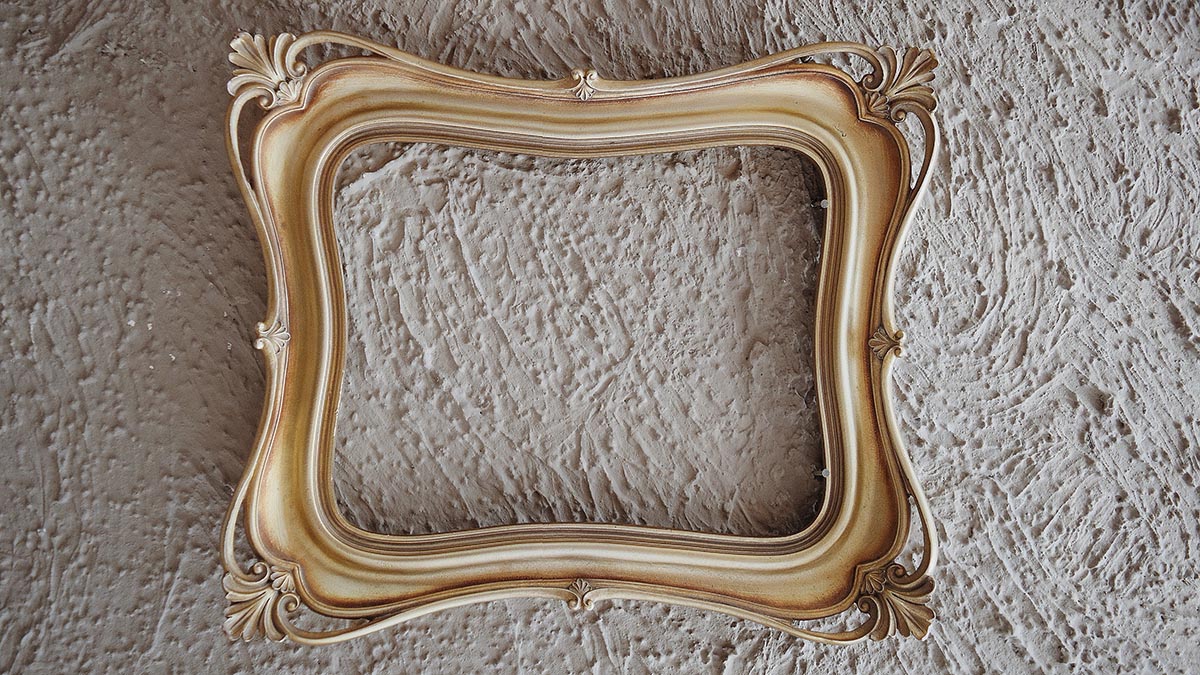 Мужчина похитил частную коллекцию картин советских художников, притворившись покупателем