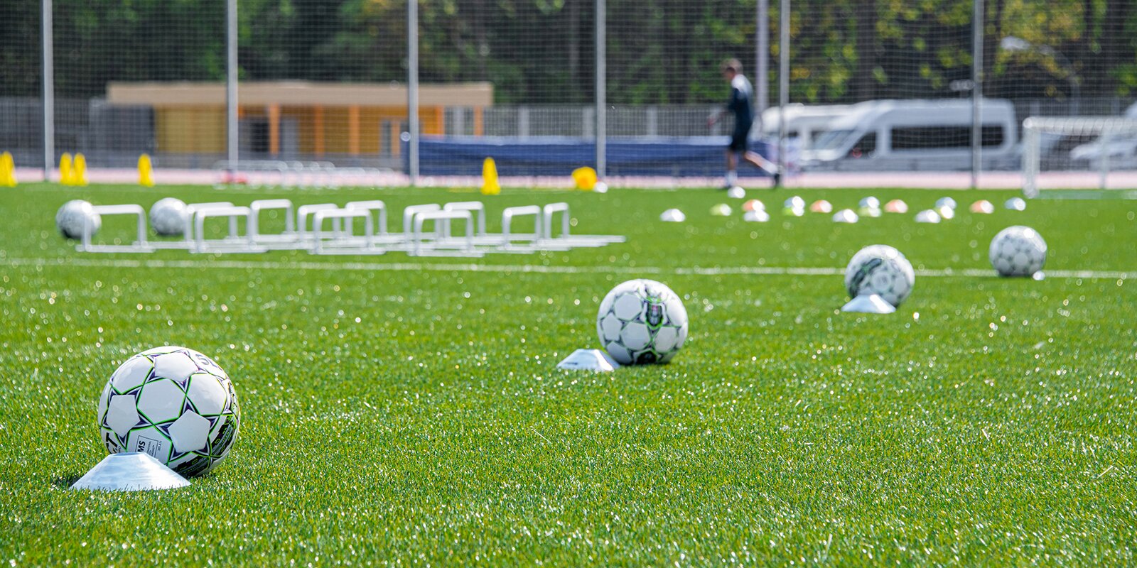 Школьный стадион появится на Ботанической улице