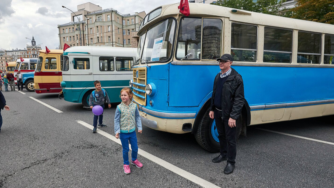 Движение ограничат в центре Москвы из-за проведения парада ретротранспорта 4 июня 