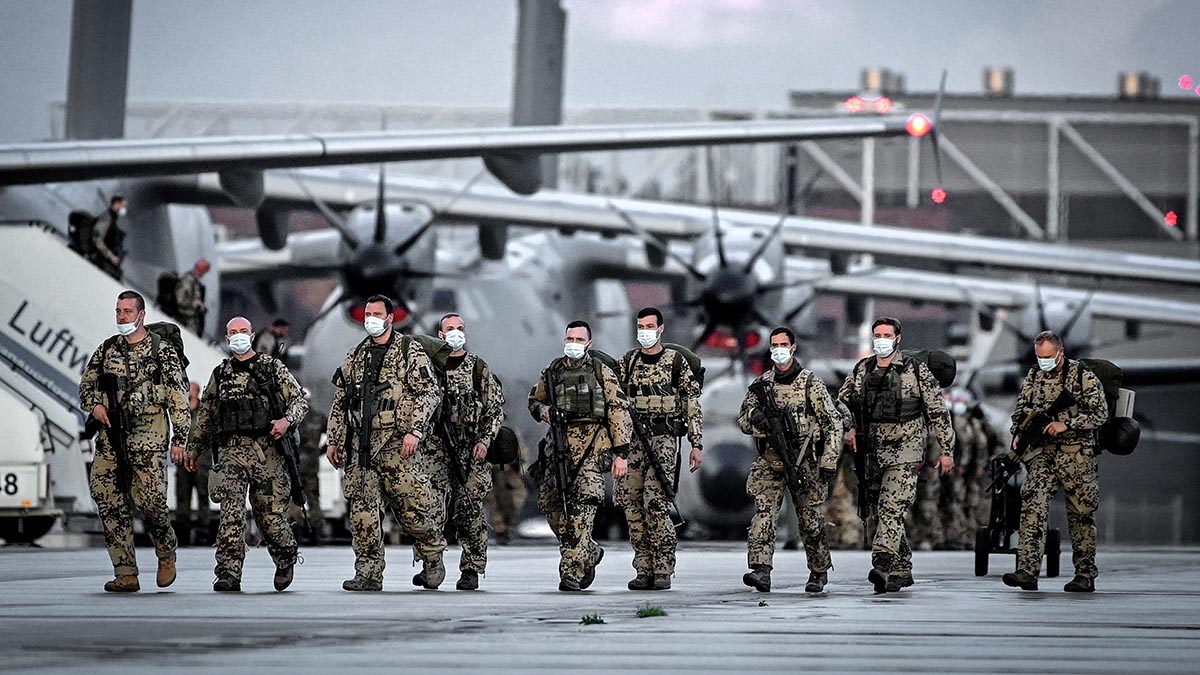 «После катастроф XX века»: политолог заявил, что Германия не имеет права на наступательную армию