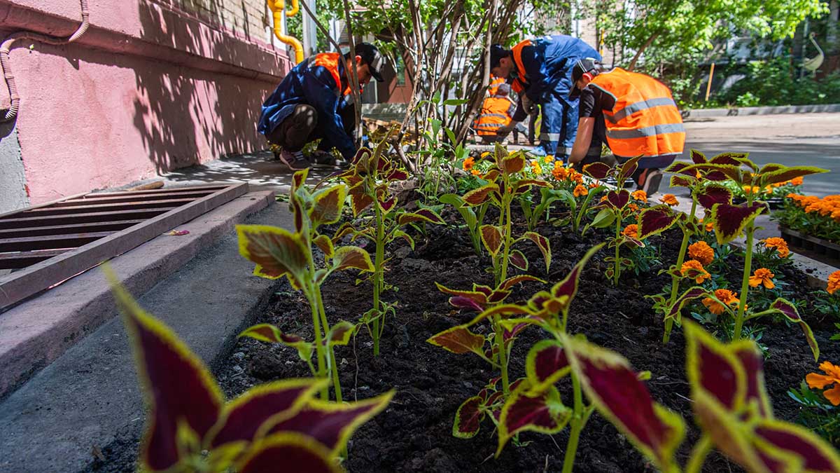 Работы по благоустройству переулков в центре Москвы завершили на 40 процентов