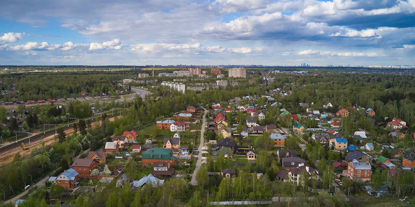 Москва выставила на продажу еще 12 участков под индивидуальное жилищное строительство