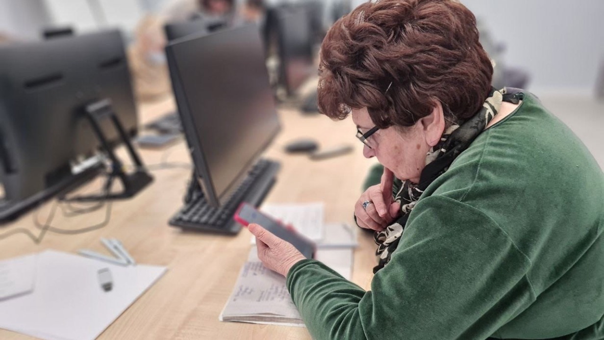 Общегородской онлайн-проект «Освой гаджет» обновляет формат