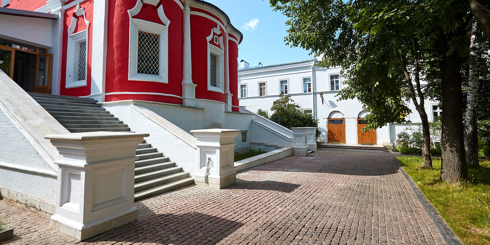 Москвичей пригласили на бесплатные экскурсии по старинным улочкам и районам города