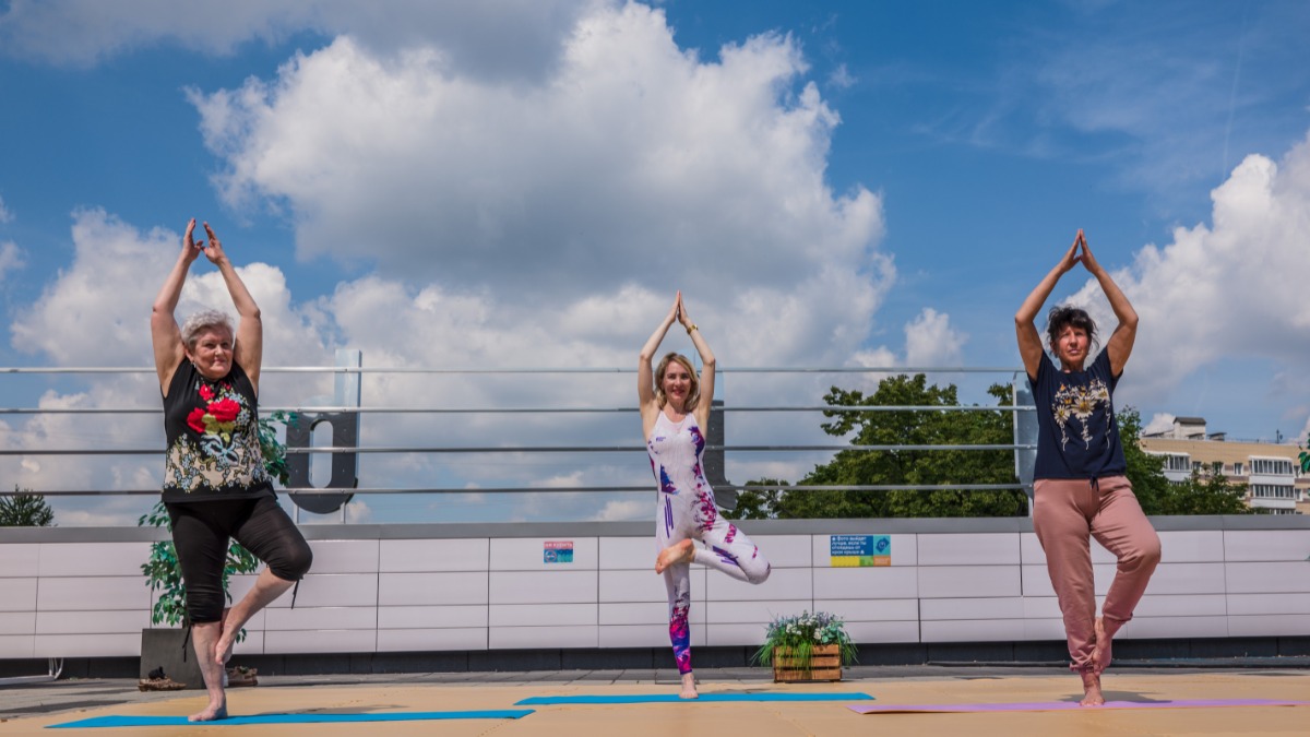 Занятия «Московского долголетия» стартовали в районных центрах «Место встречи» 