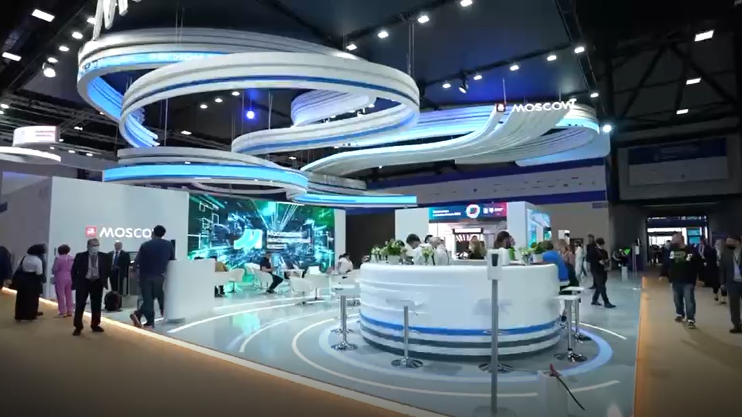 Дептранс представил проекты на стенде правительства Москвы на ПМЭФ