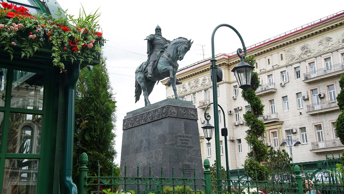 Фестиваль «Москва — Донбасс» проходит на Тверской улице в рамках Дня города