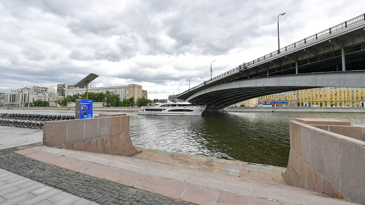 Авиационную бомбу обнаружили в Басманном районе Москвы