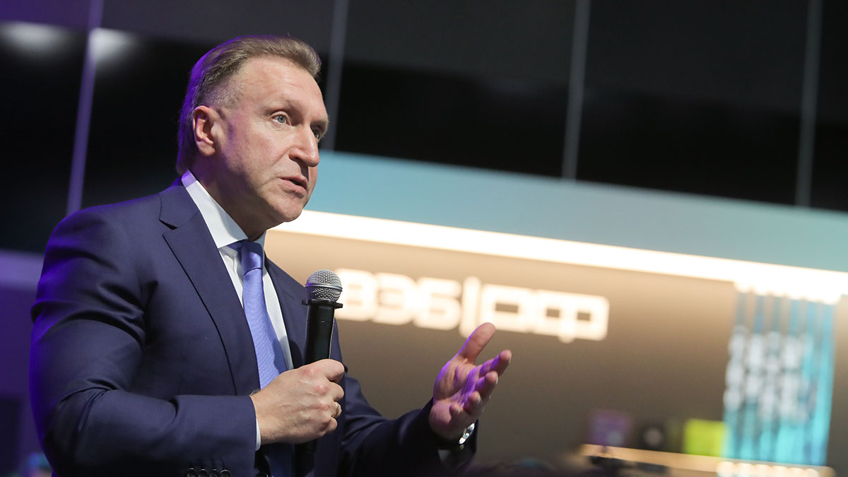 Шувалов: ВЭБ.РФ перешла на работу в рублях и отказалась от операций в долларах и евро