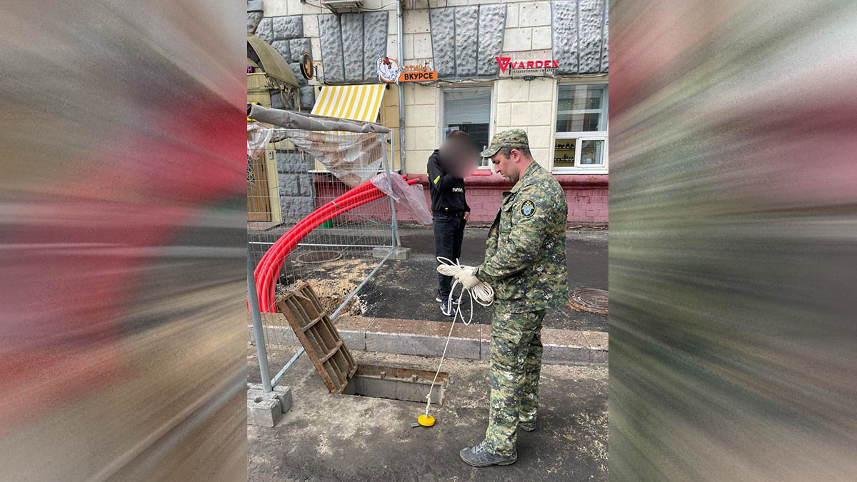 Злоумышленник зарезал мужчину в центре Москвы и выкинул нож в ливневку