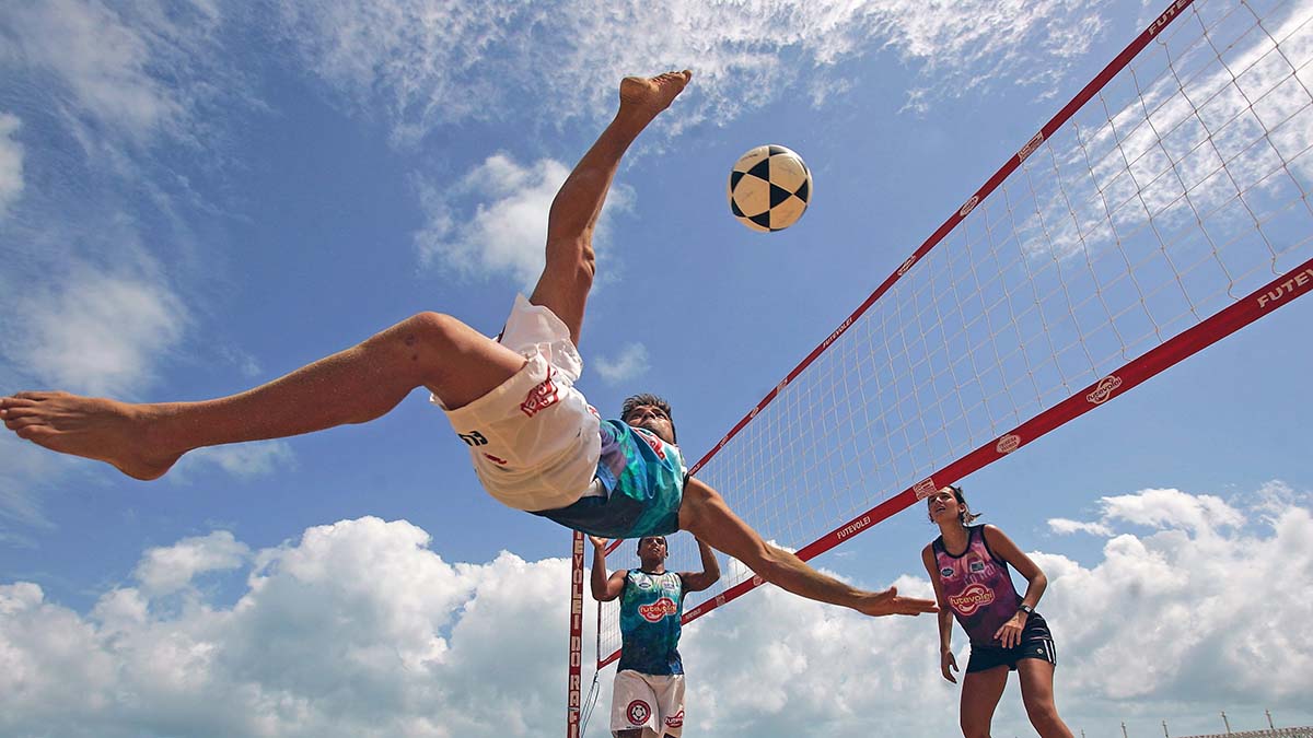 Московский центр «Патриот.Спорт» приглашает взрослых и детей на тренировки по футволею 