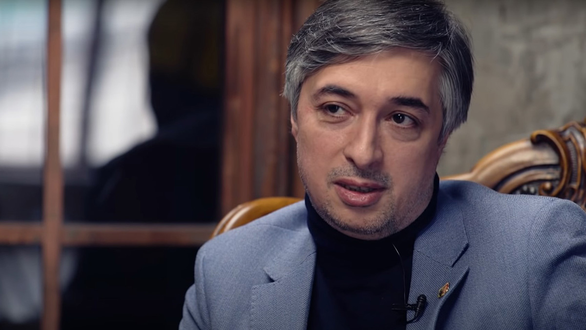 Игрока «Что? Где? Когда?» Аскерова* оштрафовали за нарушение закона об иноагентах