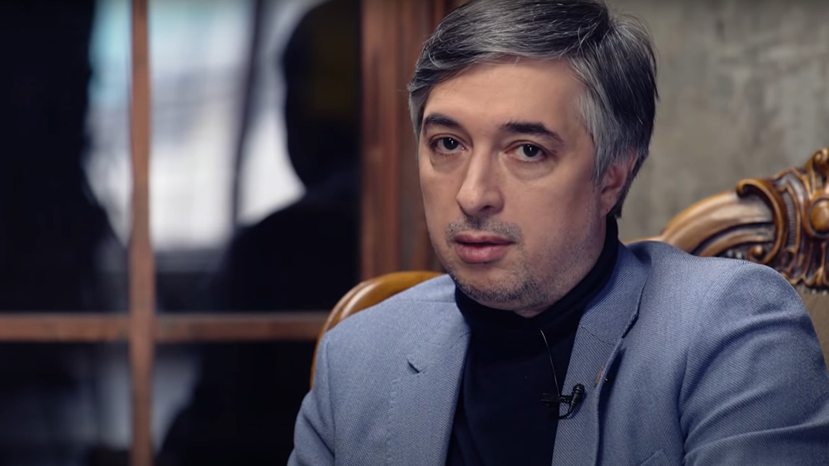 Элитное жилье в Москве нашли у уехавшего из РФ экс-знатока «ЧГК» Аскерова*