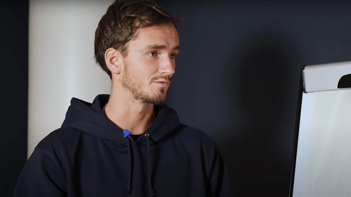 «Это странно»: Медведев прокомментировал дисквалификацию первой ракетки мира Синнера