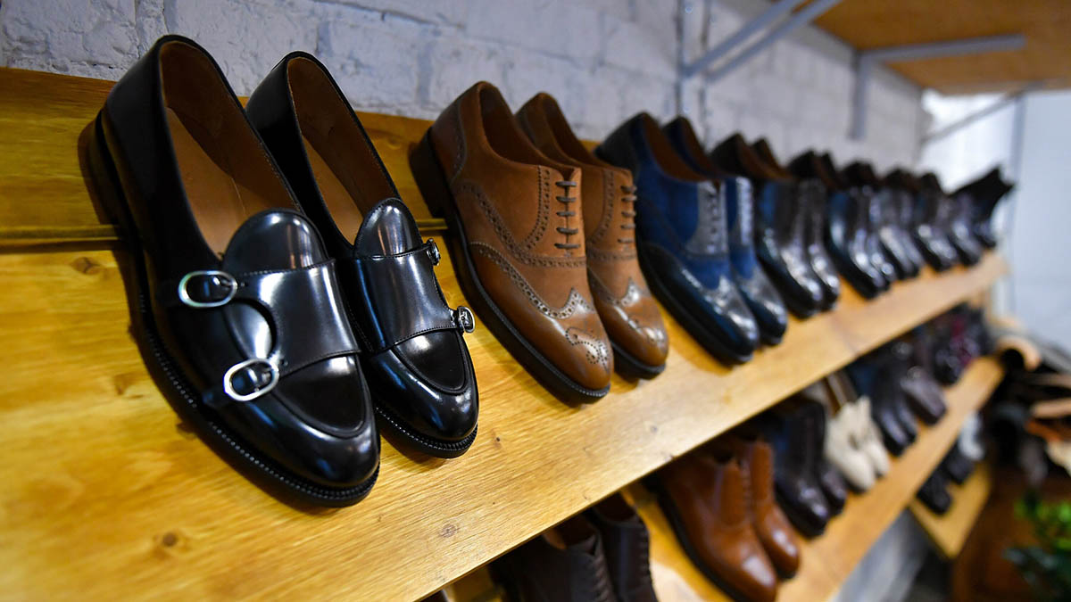 Врач назвала вызывающую грибок обувь