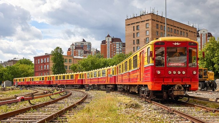 Москвичам рассказали, как в московском метро работает диагностический поезд