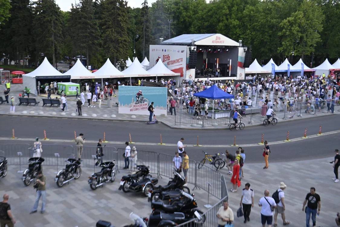 Мотовыставка началась на Северном речном вокзале