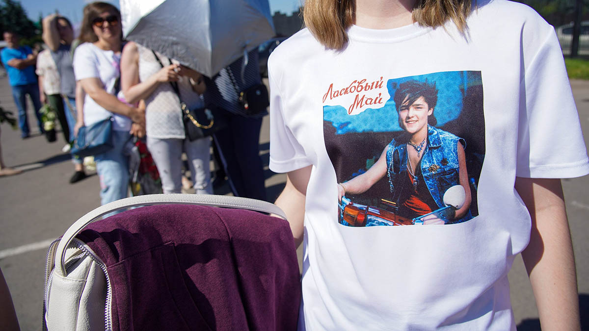 Две поклонницы Юрия Шатунова госпитализированы прямо с церемонии его похорон