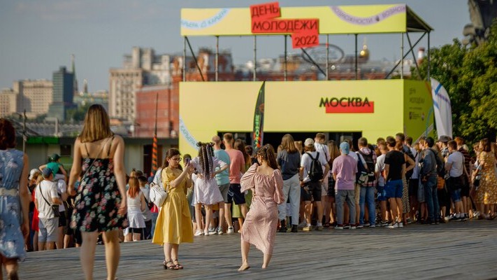 Более 110 тысяч москвичей отметили День молодежи в парке искусств «Музеон»