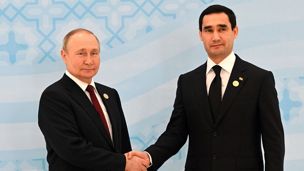 Путин встретился в Ашхабаде с президентом Туркмении