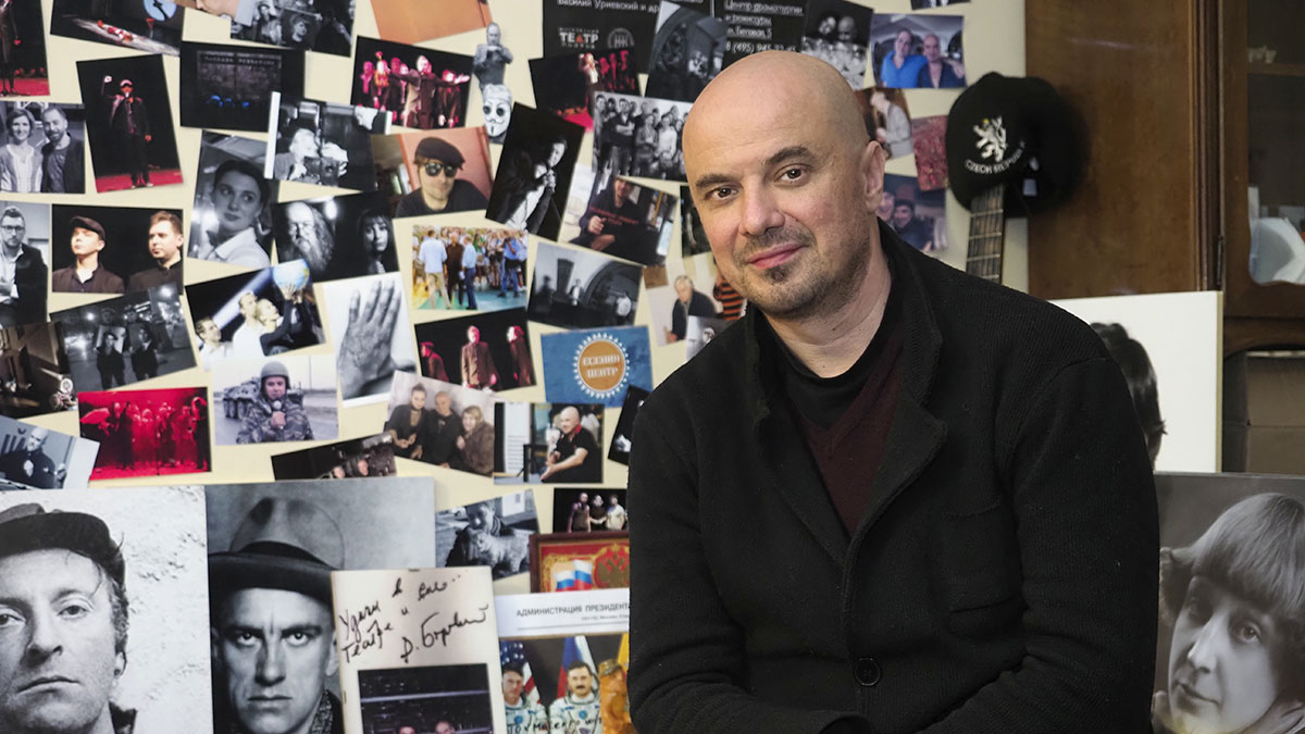 Не кричите про родину и любовь: поэт, худрук «Филатов-феста» Влад Маленко о смехе сквозь слезы