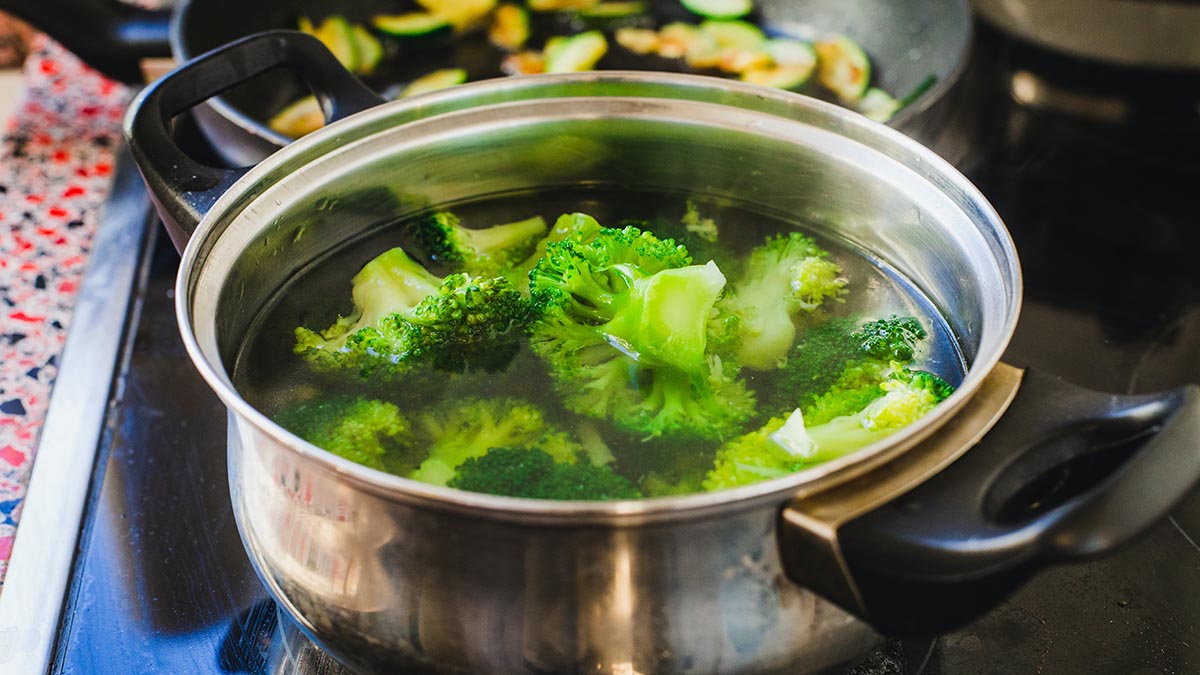 Эксперт Бурдакова назвала правила питания, которые помогут оздоровить печень 