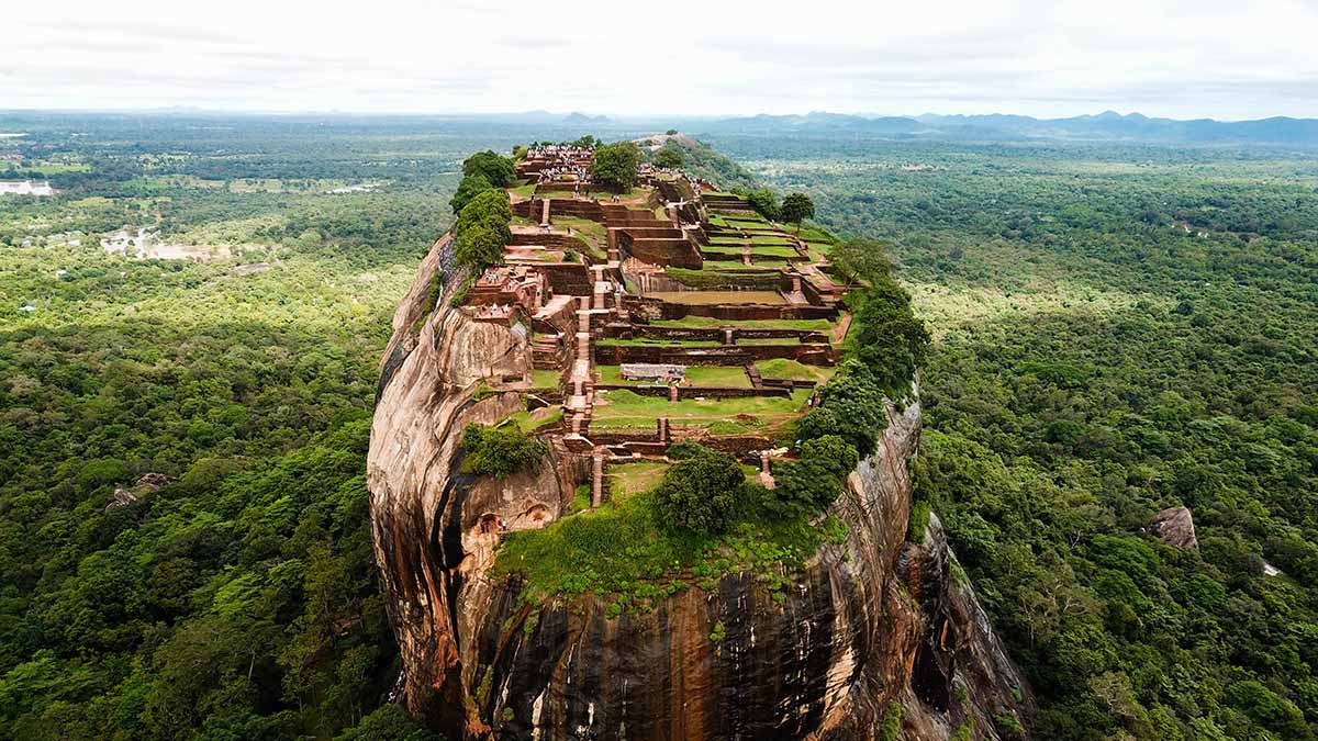 Виза на Шри-Ланку снова стала для россиян платной 
