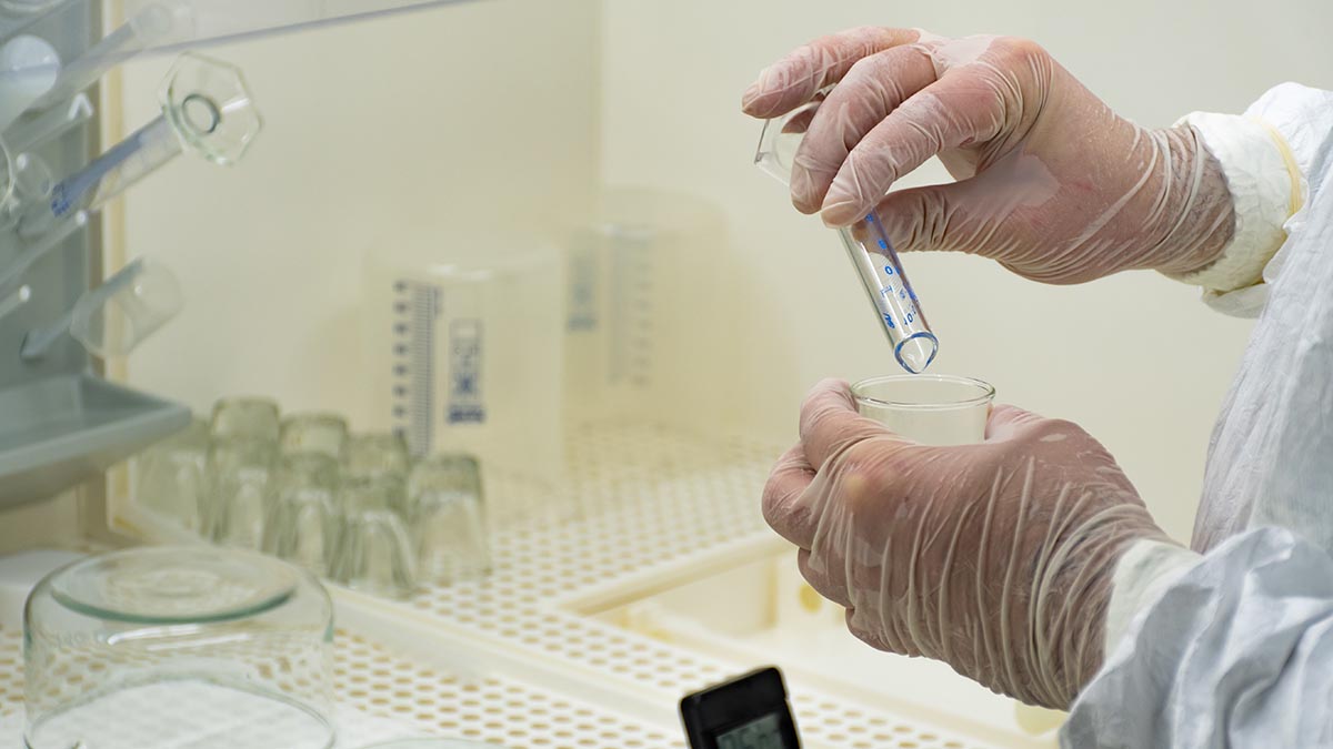 Врач Жемчугов пояснил, почему россиянам не стоит опасаться оспы обезьян