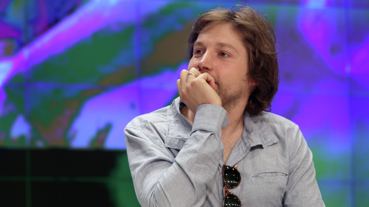 «Мечтал работать в колхозе»: актер Сергей Аброскин — о поиске себя, импровизации и романах