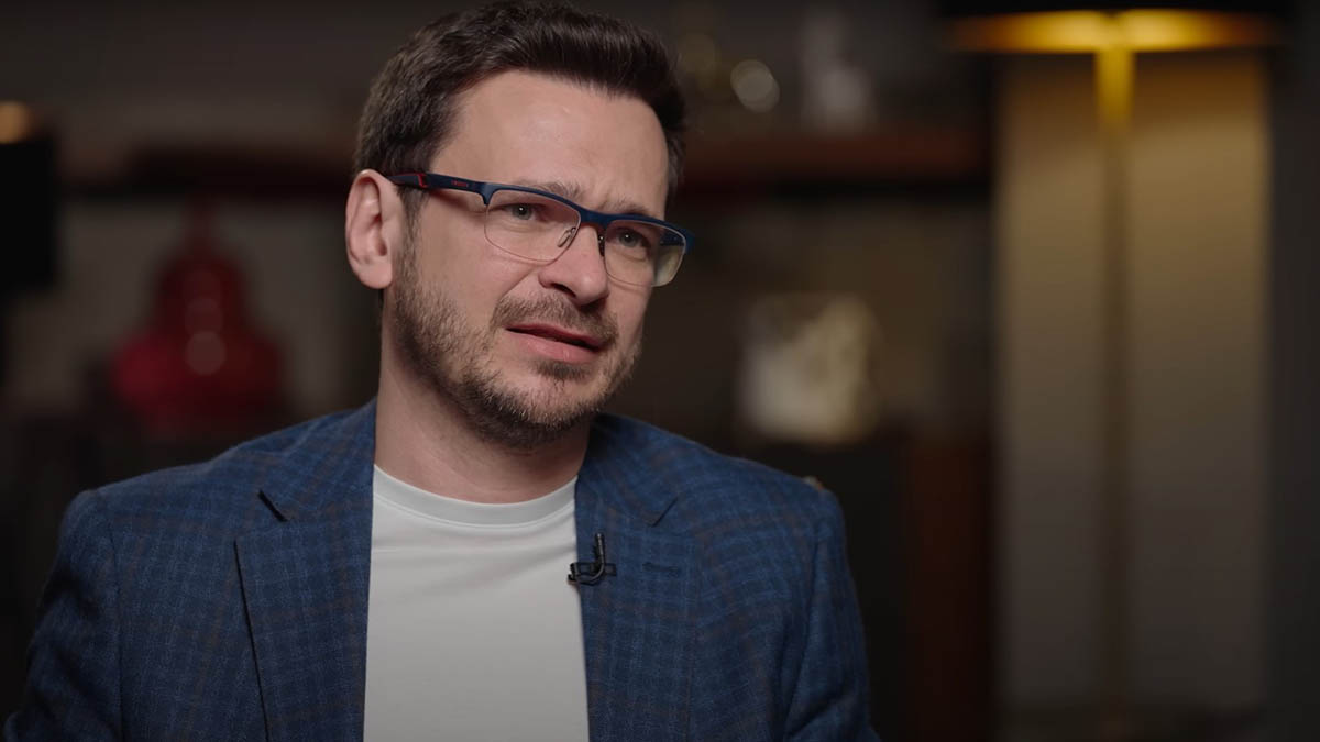 Политика Яшина* заочно арестовали по делу о создании экстремистской организации