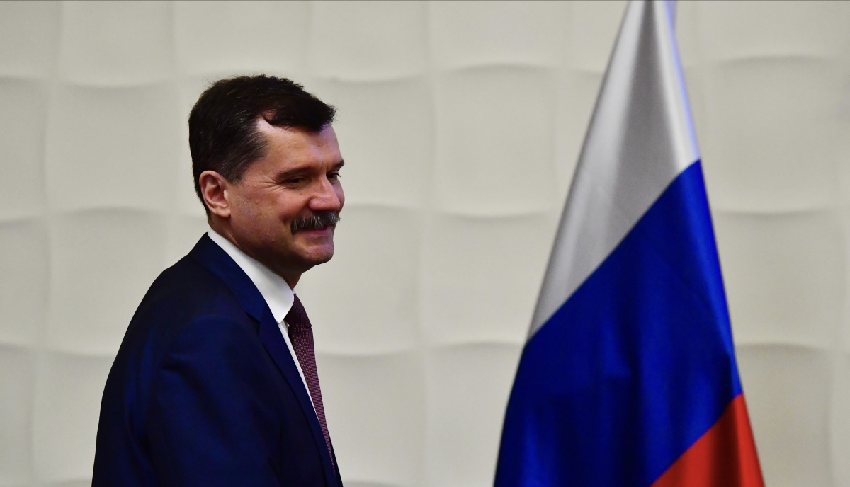 Росавиация опровергла информацию об операции у главы ведомства Нерадько