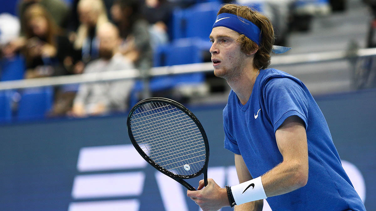 Теннисист Андрей Рублев вышел в полуфинал Итогового турнира ATP