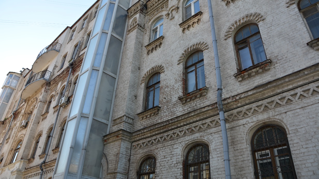 Капитальный ремонт доходного дома Лоткова завершится до конца года