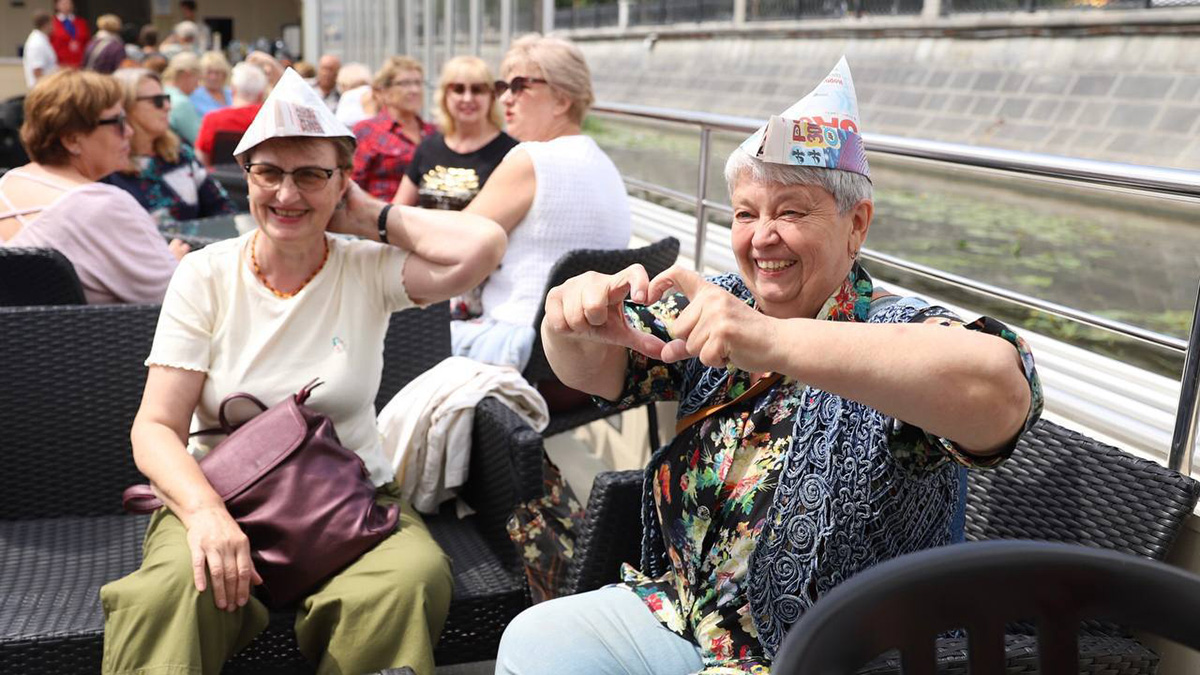 Пассажиры «Доброго автобуса» смогут бесплатно кататься на теплоходе по Москве-реке