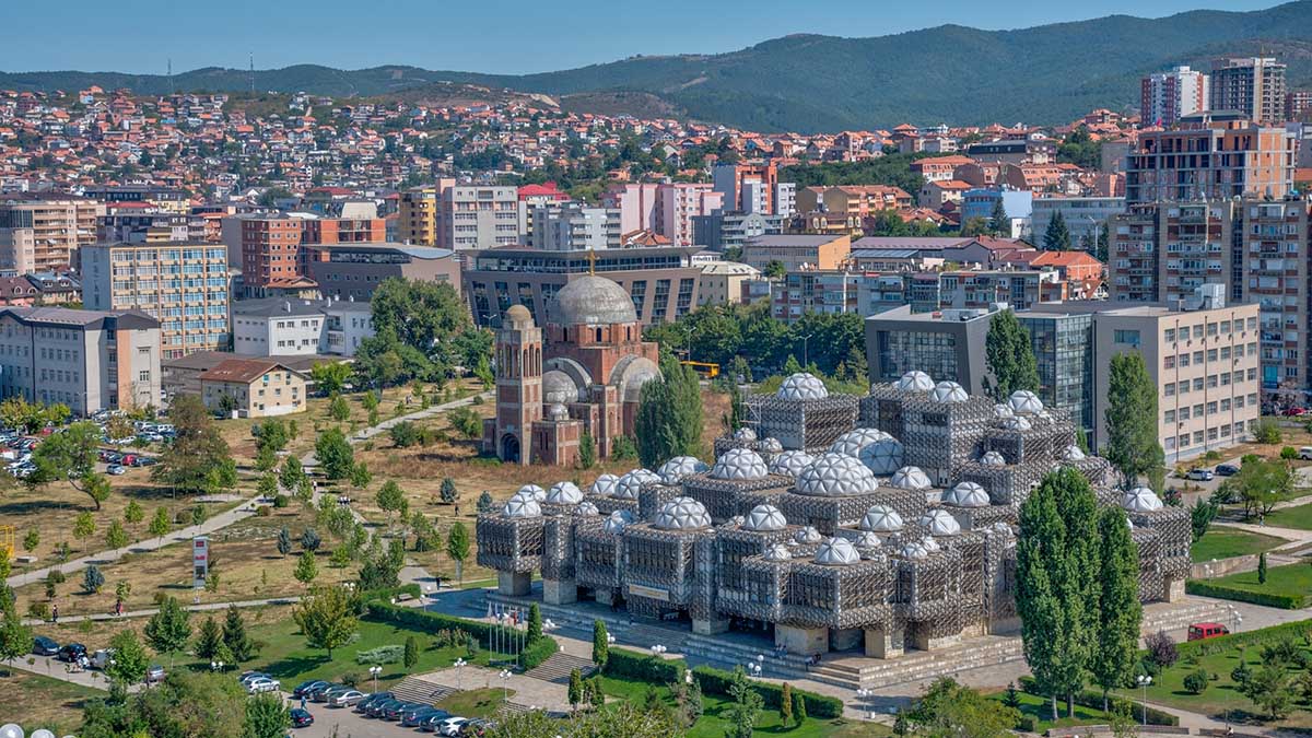 Косовская полиция сообщила о выстрелах на севере самопровозглашенной республики