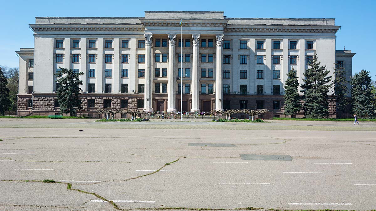 Активист Немодруг: Националисты добивали прыгавших из горящего Дома профсоюзов