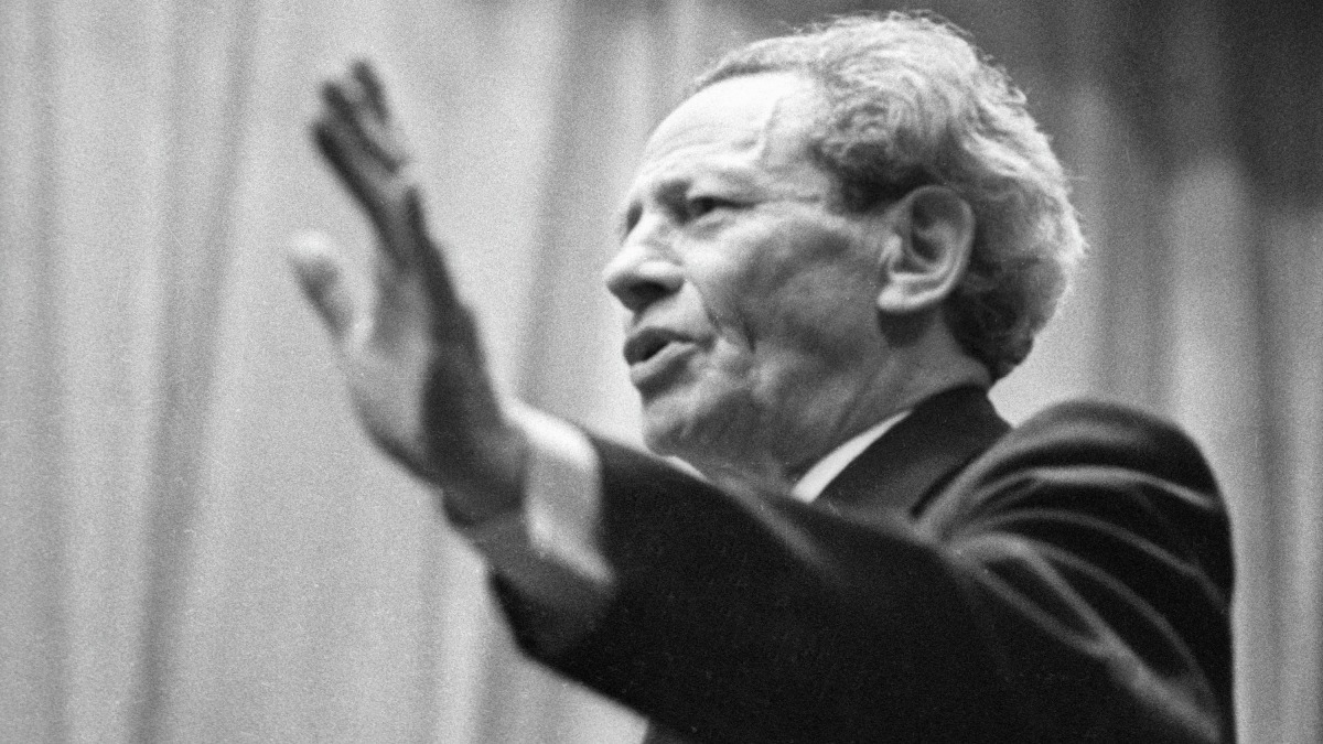 «Полностью контролировал всех»: ассистентка Мессинга — о жизни и работе с великим гипнотизером 