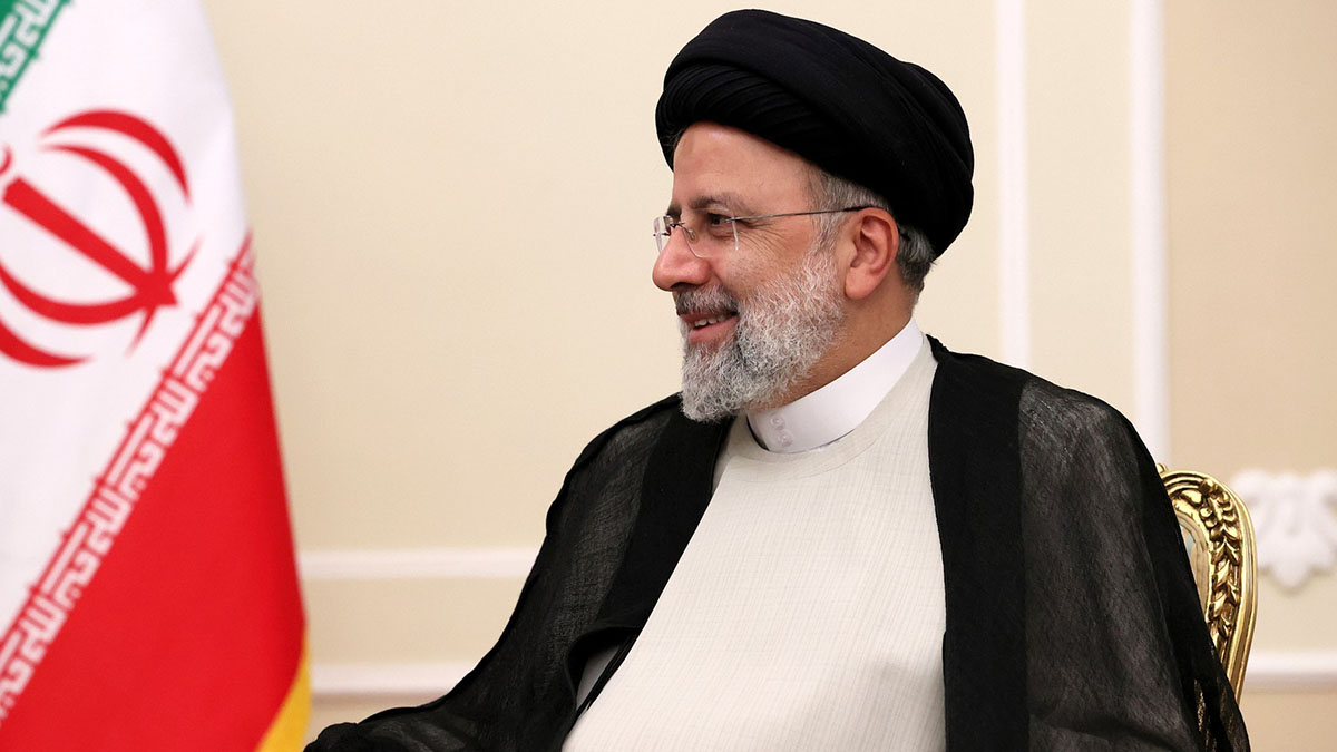 Чиновник сообщил об угрозе для жизни президента Ирана после аварии вертолета