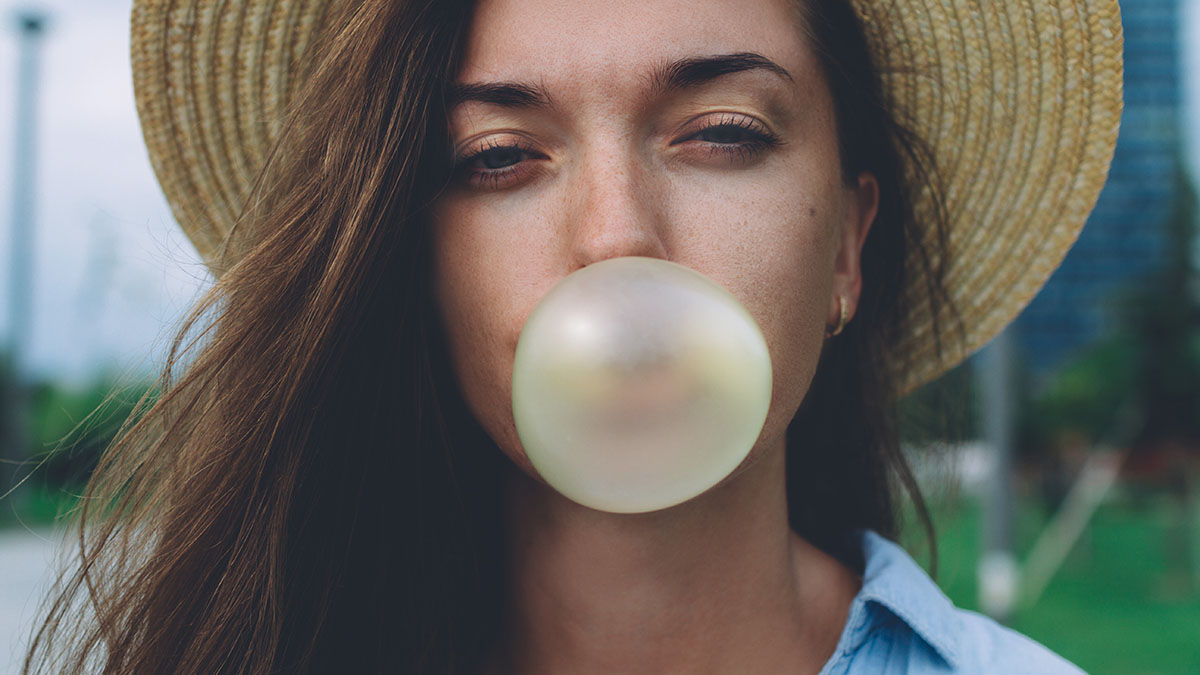 Простой способ: как жвачка помогает справляться со стрессом и сохранять здоровье зубов