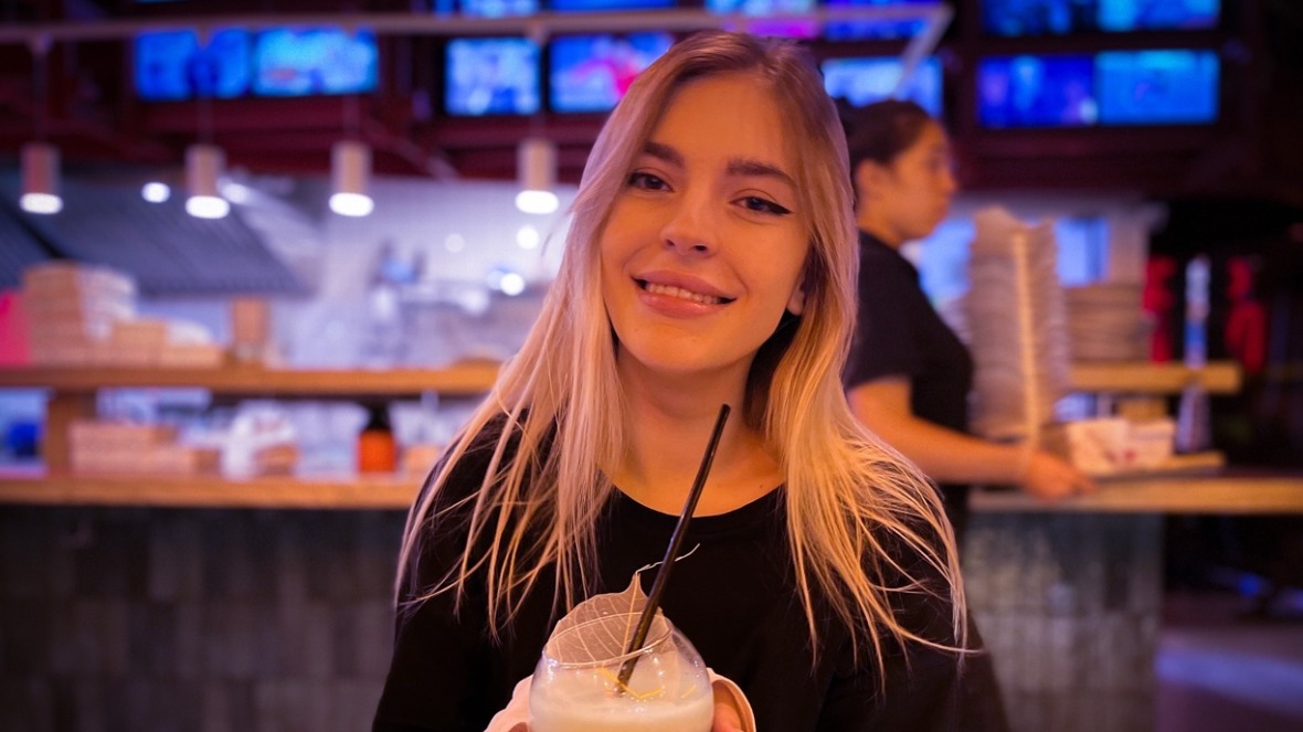 Поклонники «Сватов» восхитились внешностью повзрослевшей звезды сериала