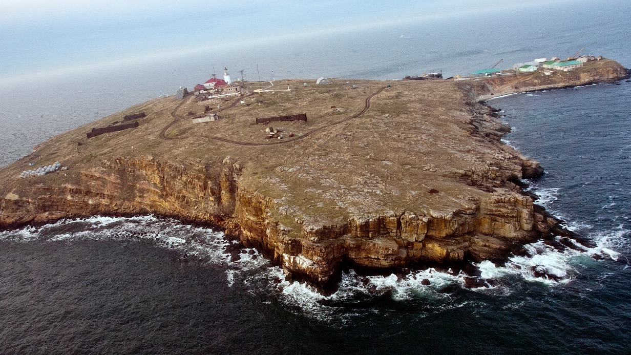 Sun: Британский спецназ обучал ВСУ для возврата острова Змеиный