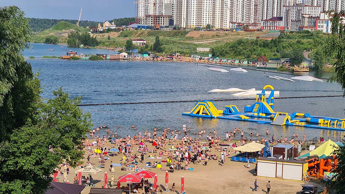 Спасателя ранили ножом после массовой драки на Дзержинском карьере