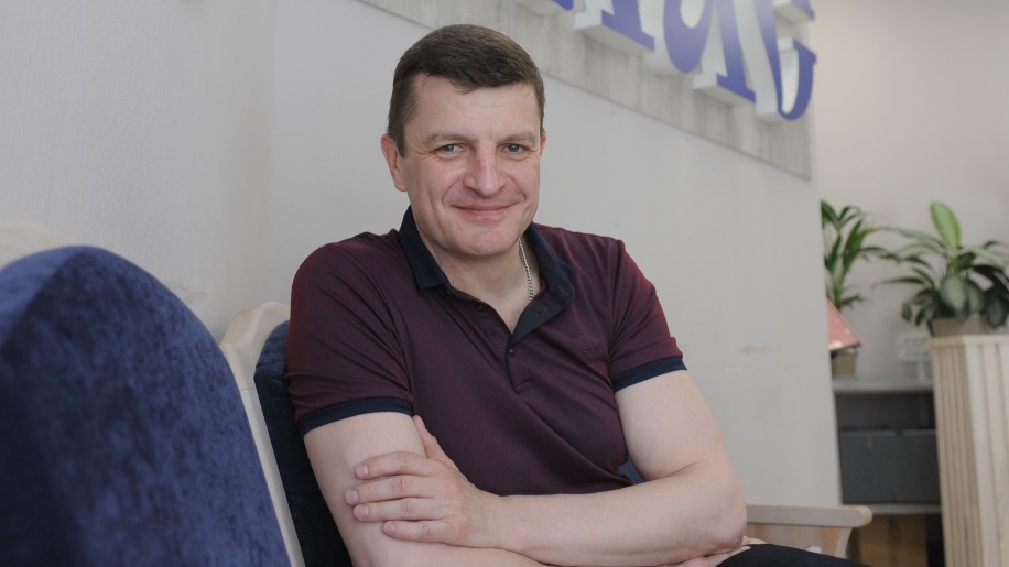 Евгений Березовский уверен: Евгений Березовский уверен: наши фильмы гораздо душевнее и человечнее, чем голливудскиенаши фильмы гораздо душевнее и человечнее, чем голливудские