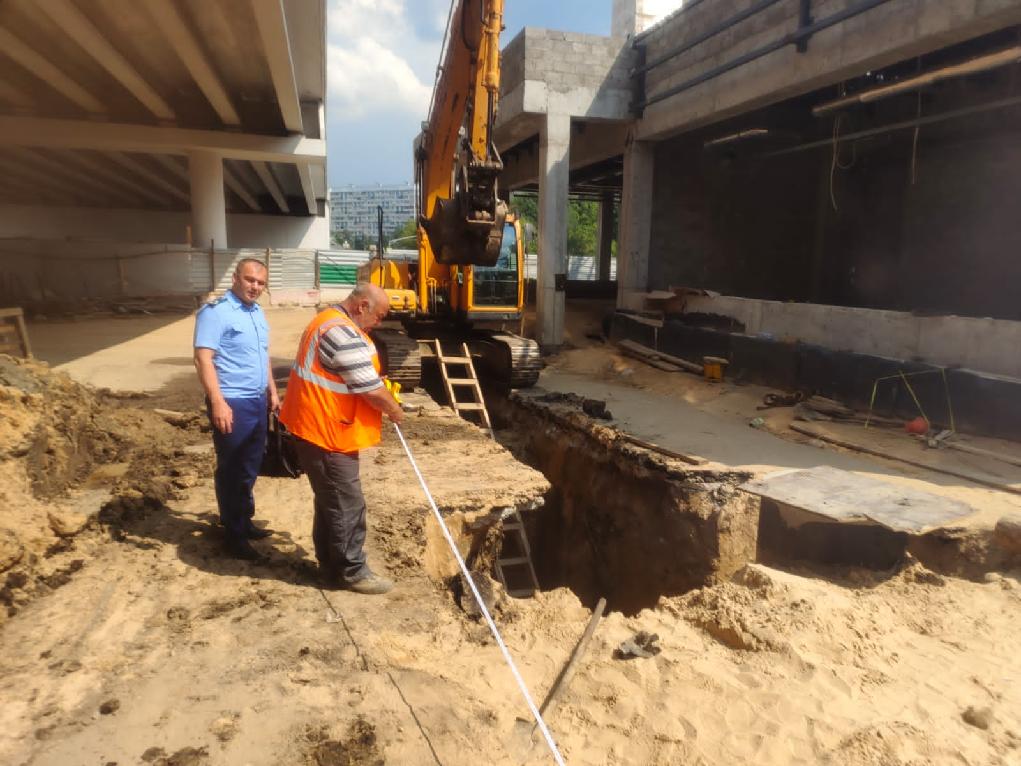 Строительный котлован обрушился на станции «Крюково»