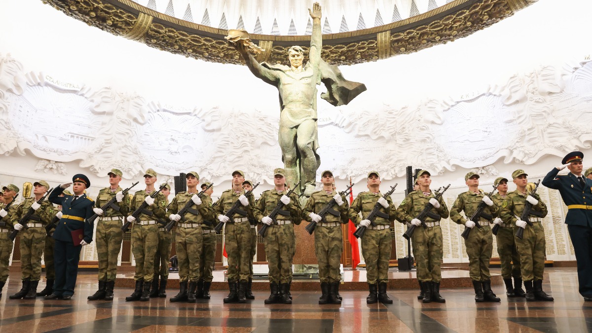 Около 250 новобранцев Преображенского полка примут присягу в Музее Победы